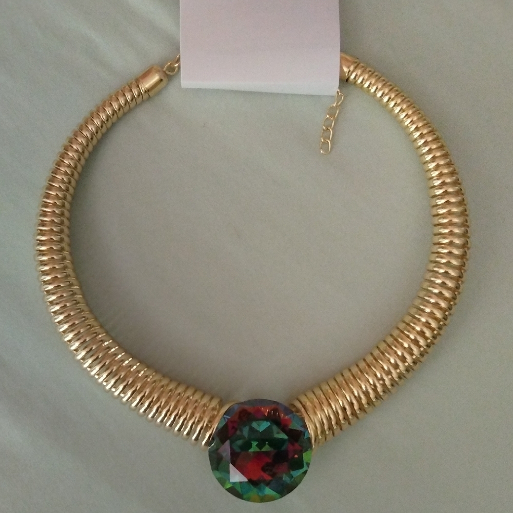 Gold Necklace with Multicolor Gemstone